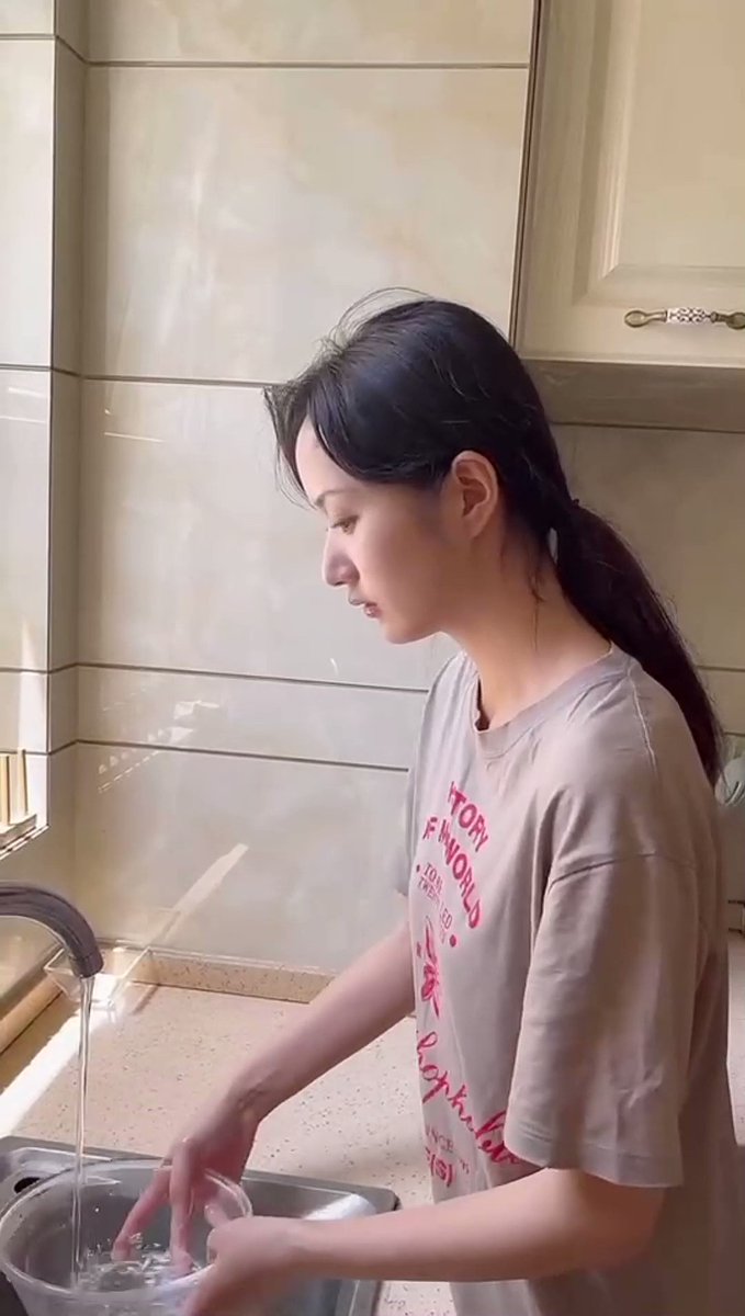 国内和韩国网红主播的定制付费全套资源封面图