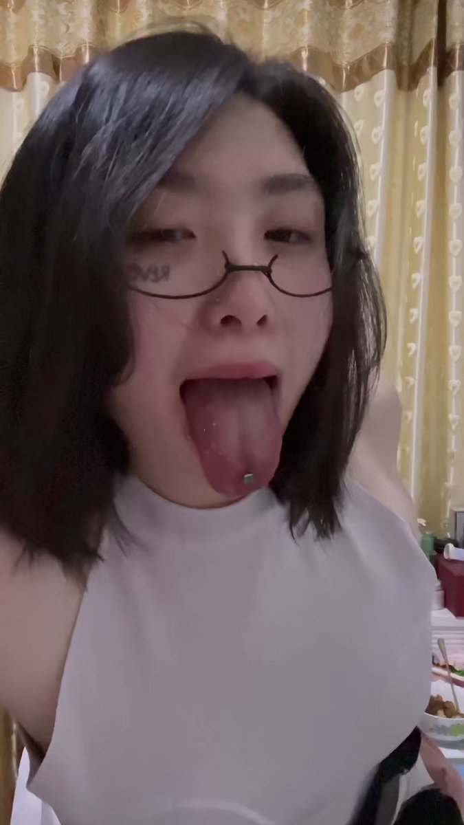 阿黑颜合集p4玩弄口水还是很涩的嘛封面图