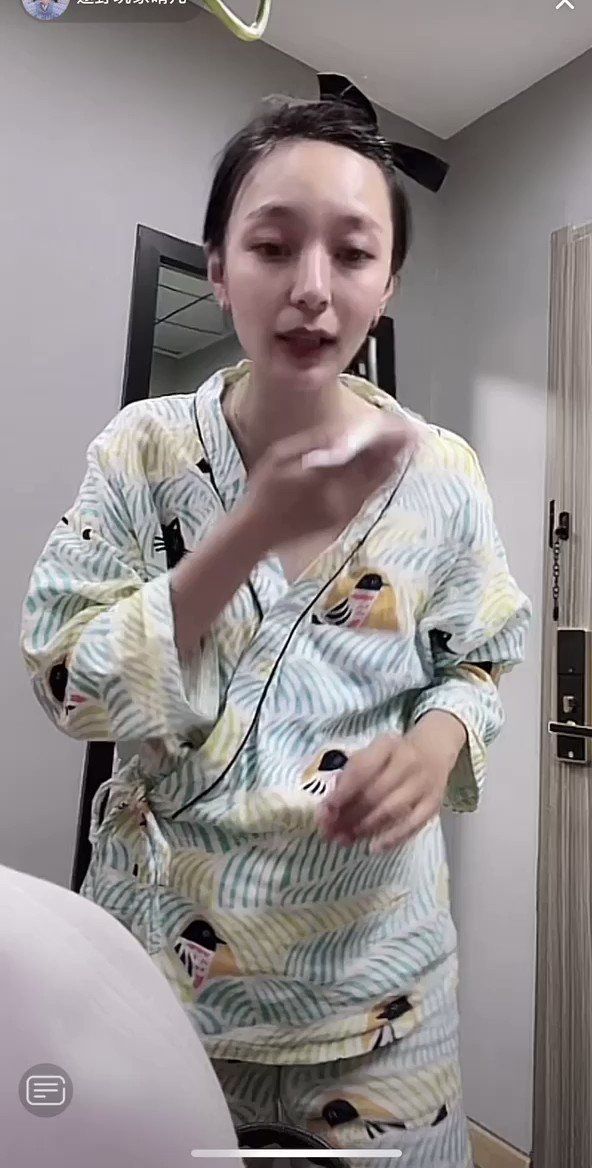 不想看素颜 只是想看黑头而已封面图