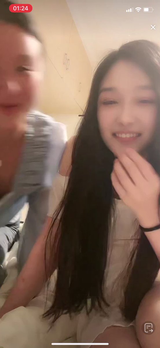 主播很宠粉嘛 喜欢奈奈 就给看奈奈封面图