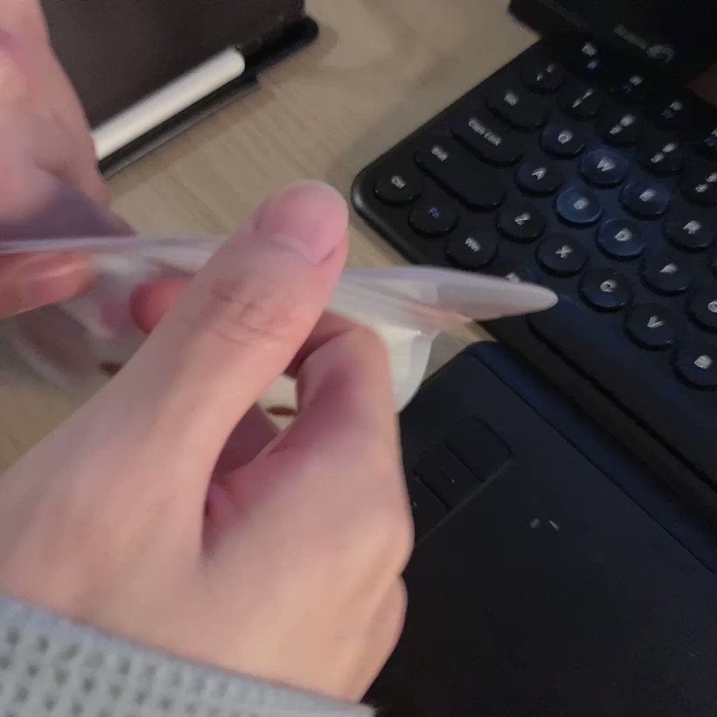 收到了可爱的同学的可爱小礼物她因为担心我打不开所以事后很内疚封面图