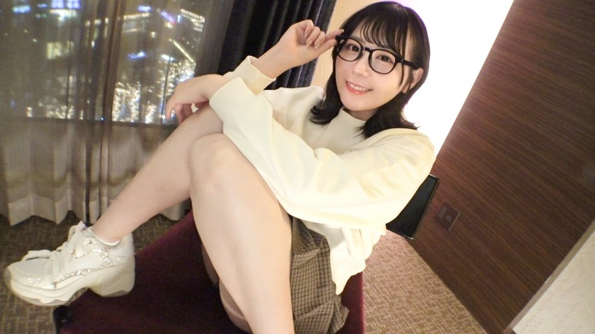 SIRO-5709 光看就治愈！温柔少女，却是个每周自慰5次的疯狂女人－竹内沙金娜