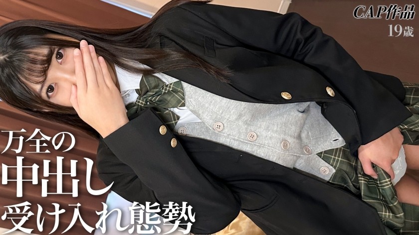 326FCT-230 她拥有美丽、柔软、富有弹性的丰满乳房和略显凌乱的阴毛。